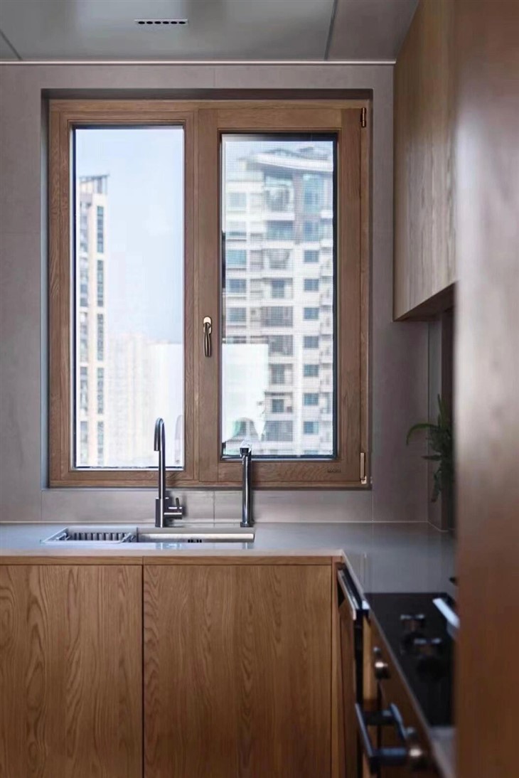 Custom Residential Aluminum-Clad Wood Casement Windows factory